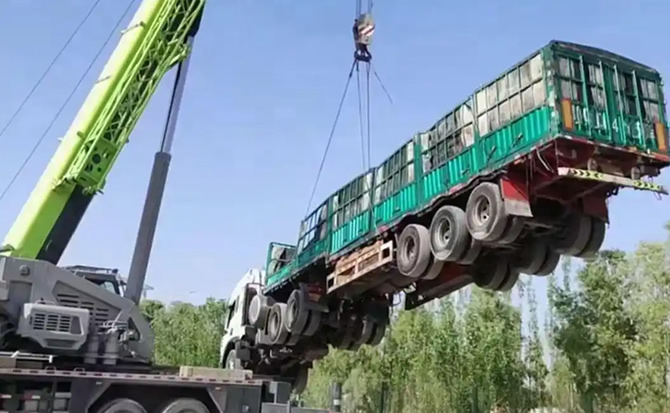 温泉道路脱困救援案例